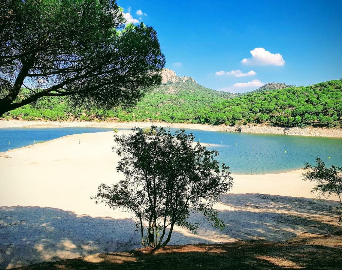 Retiro Chic Frente Al Lago - A 1 Hora De Madrid, Pantano De San Juan San Martin de Valdeiglesias Bagian luar foto